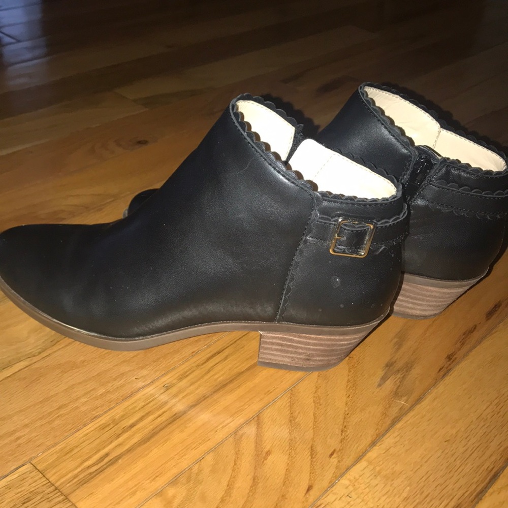 CROWN & IVY black ankle boots size 7M